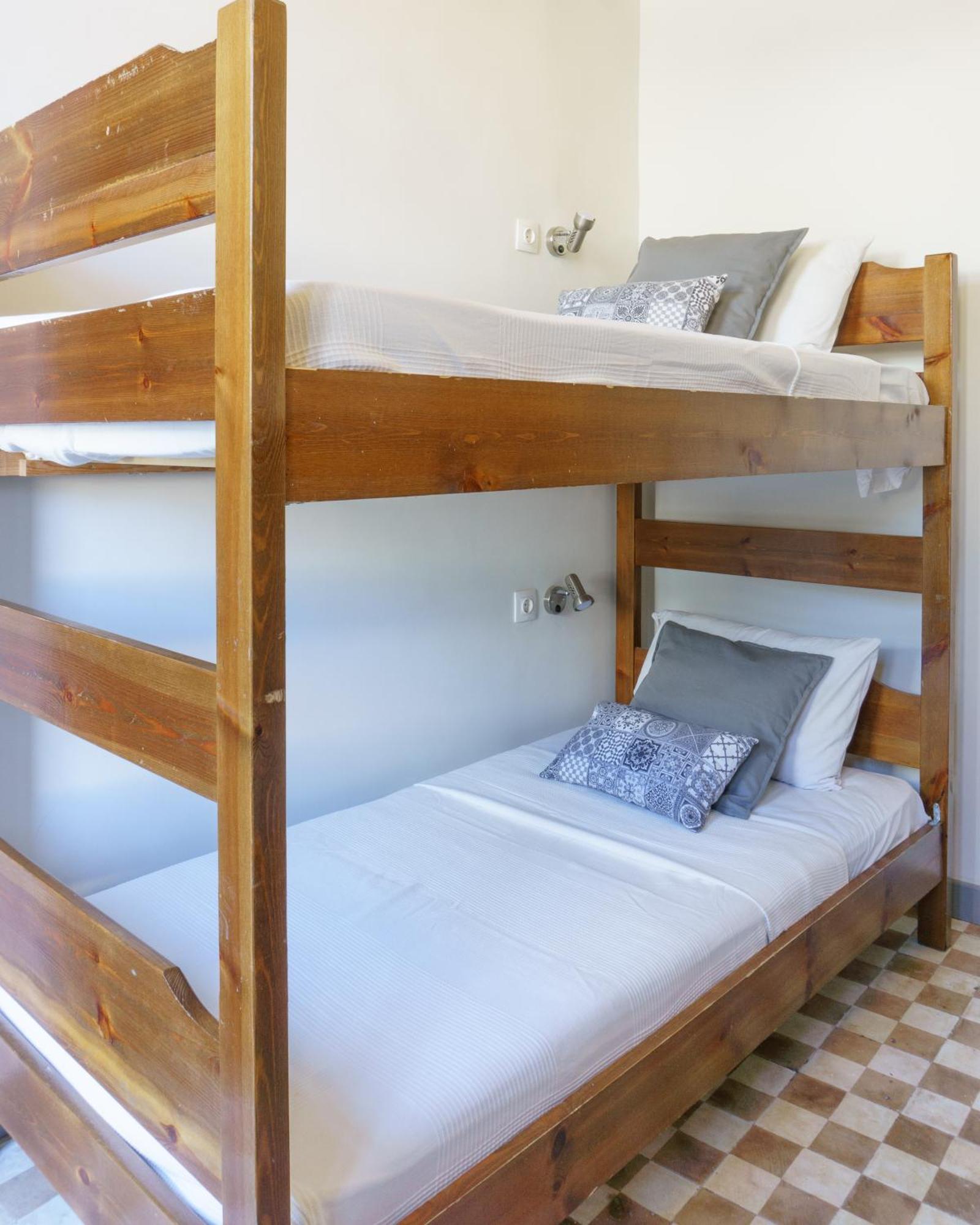Bed 4-Bed Mixed Dormitory Room